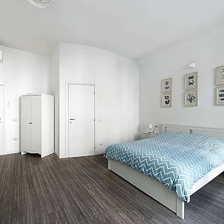 בית הארחה Casa Marina קליארי